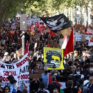 Demonstrierende Schüler in Paris, Frankreich