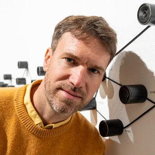 Félix Blume mit seiner Klanginstallation "Ao Pé do Ouvido"