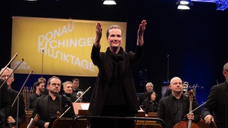 Elena Schwarz und das SWR Symphonieorchester beim Abschlusskonzert