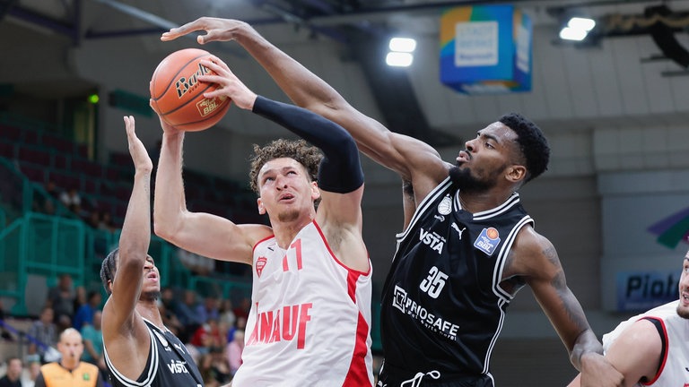 EJ Onu ist einer von insgesamt drei Spielern die von Pokalsieger Bamberg zu den Gladiators Trier wechseln. Er wurde in der vergangenen Saison zum besten Defensivspieler der Basketball-Bundesliga gekürt.