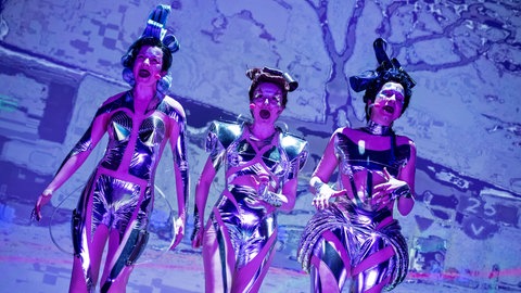 Silvia Schwinger, Celina Rongen, Therese Dörr in „Ki essen Seele auf“