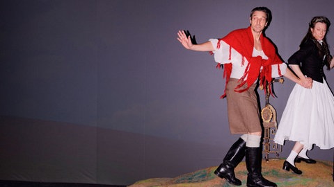 Victor Calero, Anja Schweitzer in „Heidi“