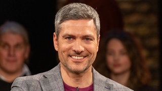 "Amerika, wir müssen reden" heißt der Podcast von Tagesthemen-Mann Ingo Zamperoni, den er zusammen mit seiner Frau macht. Beim Podcastfestival gibt es einen Live-Podcast.