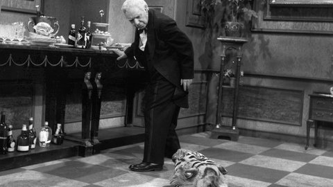 Dinner for One  Der 90. Geburtstag | Alle Sendezeiten der Weihnachtsfilme und Silvesterklassiker