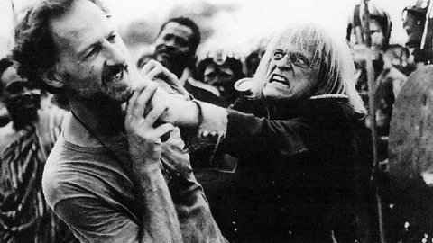 Regisseur Werner Herzog und Schauspieler Klaus Kinski bei den Dreharbeiten zum Film „Cobra Verde“, 1987
