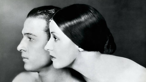 Rudolph Valentino und Ehefrau Natacha Valentino (1921)