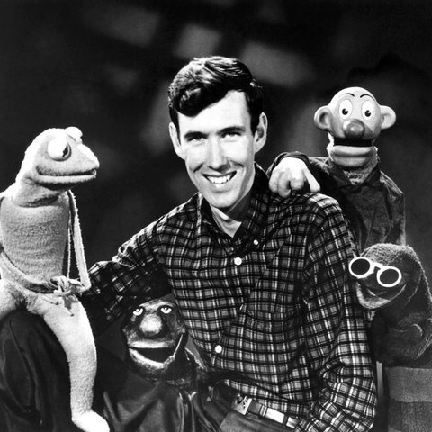 Sam and Friends: Jim Henson posiert mit seinen Figuren Kermit the Frog, Yorick, Sam und Harry