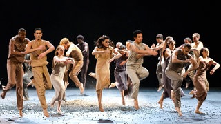 Le Sacre du Printemps, Tänzer der Sasha Walzer &amp; Gäste-Compagnie, Berlin am 23.10.2013