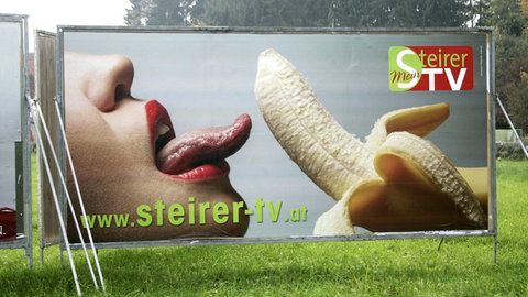 Sexualisiertes Rollenbild von Frauen in TV-Werbungen.