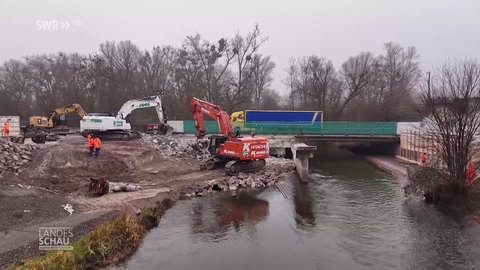 Bauarbeiten an der Albbrücke in Karlsruhe