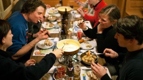 Käsefondue-Abend in der Schweiz
