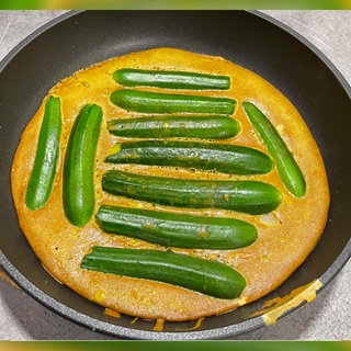 Minizucchini: mediterranes Pfannengericht veredelt mit Safran