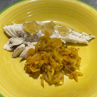 Fisch mit Kamillenwürze und Stangensellerie