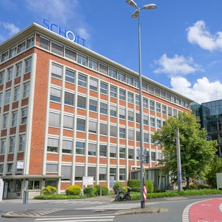 Das Ernst Neufert-Gebäude der Schott Glas AG in Mainz