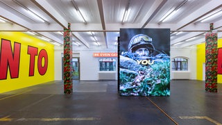 Ausstellungsansicht: Cemile Sahin, «BB - BORN TO BLOOM