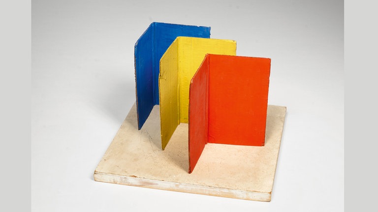 Hermann Glöckner, Rot, Gelb, Blau (um 1978), 3 × Farbe auf Wellpappe