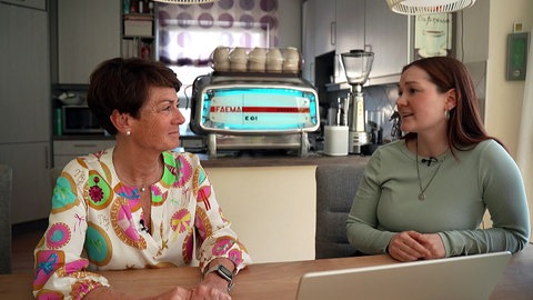 Sonja Faber-Schrecklein im Gespräch mit Gesangstalent Laura Schopf aus Auenwald