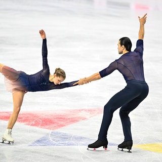 Minerva Fabienne Hase und Nikita Volodin bei der Eiskunstlauf Weltmeisterschaft 2026 in Prag
