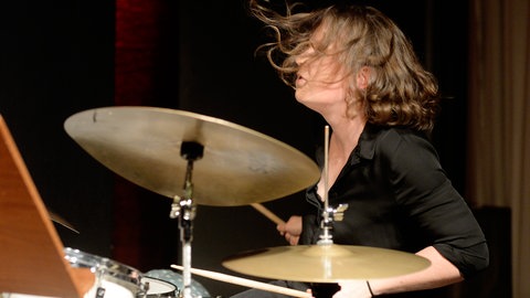 SWR Jazzpreisträgerin 2021:  Eva Klesse, Schlagzeug und Komposition