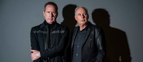 Andy McCluskey (l) und Paul Humphreys von der Band Orchestral Manoeuvres in the Dark (OMD) | Andy McCluskey von OMD über Deutschlandtour: "Es wird eine Party!"