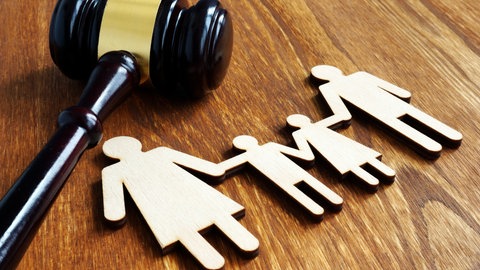 Unterhaltszahlung, Familiengericht