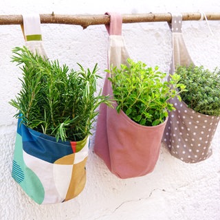 Hängekörbchen für Blumen und Kräuter