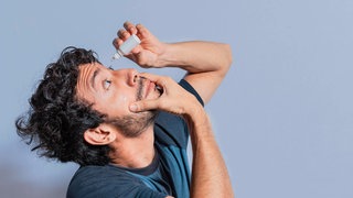 Allergie behandeln mit Augentropfen oder einer Hyposensibilisierung.