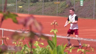 Tennisspieler Pascal Kobia auf dem Feld