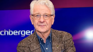 Marcel Reif erhält den Winzerpreis von Bad Dürkheim. | Sportreporter Marcel Reif: "Für mich ist Provinz kein Schimpfwort"