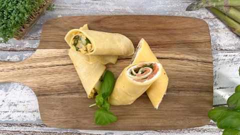 Pfannkuchen-Wraps mit zweierlei Füllung