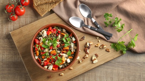 Linsensalat mit Gemüse