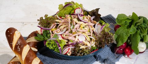 Wurstsalat mit Spätzle