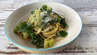 Spaghetti mit Brokkoli-Pesto