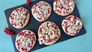 Johannisbeer-Streusel-Taler