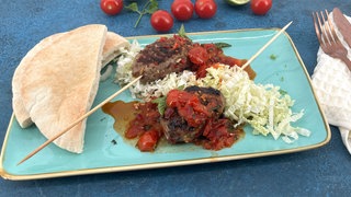 Gewürz-Kebab mit Tomaten-Minz-Salsa