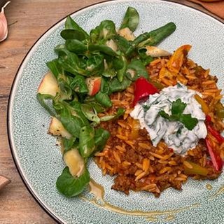 Hack-Pfanne mit griechischen Nudeln