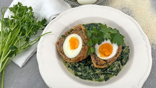 Schottische Eier mit Rahmspinat