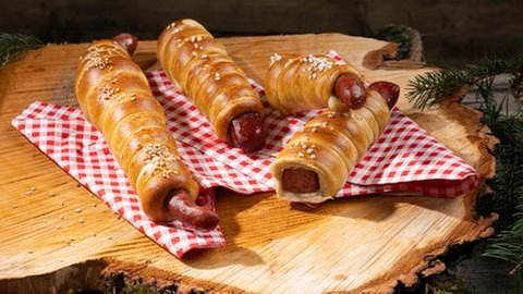 SWR1 Pfännle Streetfood Rezept Landjäger im Laugenmantel, der schwäbische Hot Dog.