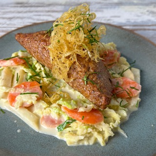 Hackfleisch-Omelette mit Wintergemüse und Kartoffelstroh