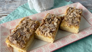 Hamburger Butterkuchen mit Marzipan und Mandeln