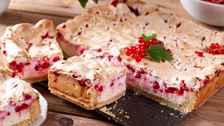 Johannisbeerkuchen mit Baiser