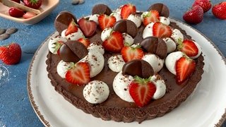 Schokoladentarte mit Erdbeeren