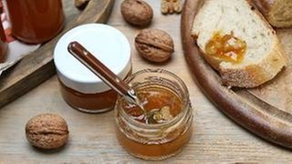 Kürbis-Aufstrich mit karamellisierten Walnüssen