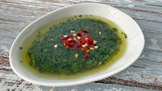 Chili-Dip mit Petersilie und Limette (Chimichurri)