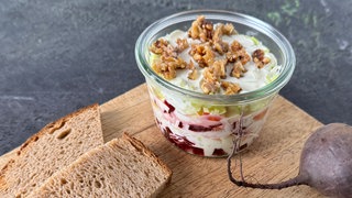 Rote-Bete-Schichtsalat mit Dill-Mayonnaise