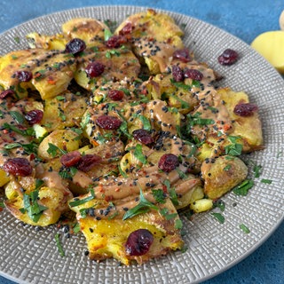 Quetschkartoffeln mit Sesamsoße