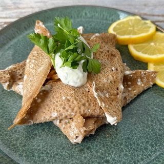 Galettes (bretonische Pfannkuchen) mit karamellisiertem Knollensellerie