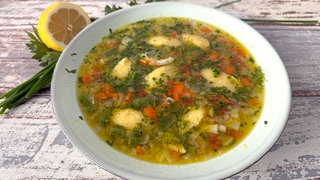 Minestrone mit grünen Bohnen und Grießklößchen