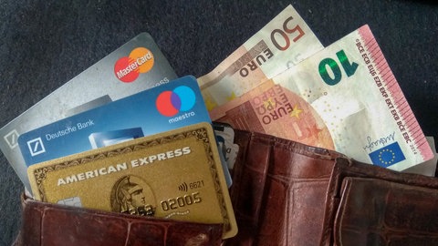 Bargeld vs. Kartenzahlung