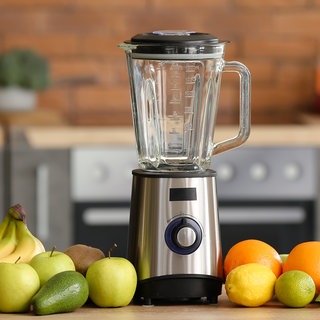 Standmixer mit Obst